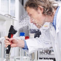 BROEN LAB jenskyllere